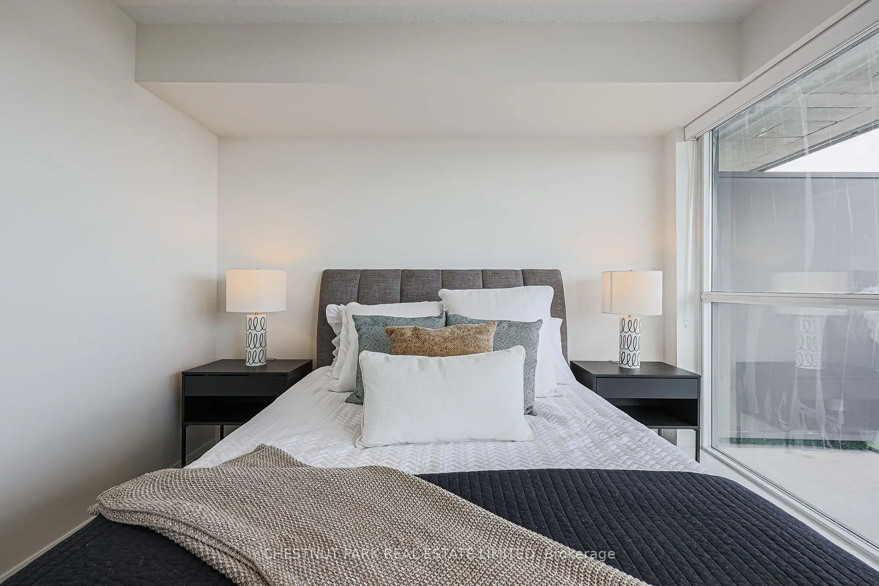 220 Forum Drive, #1401