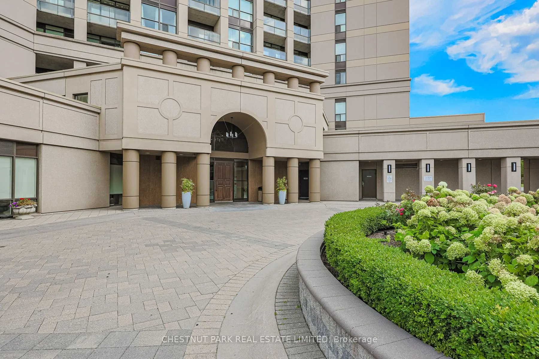 220 Forum Drive, #1401