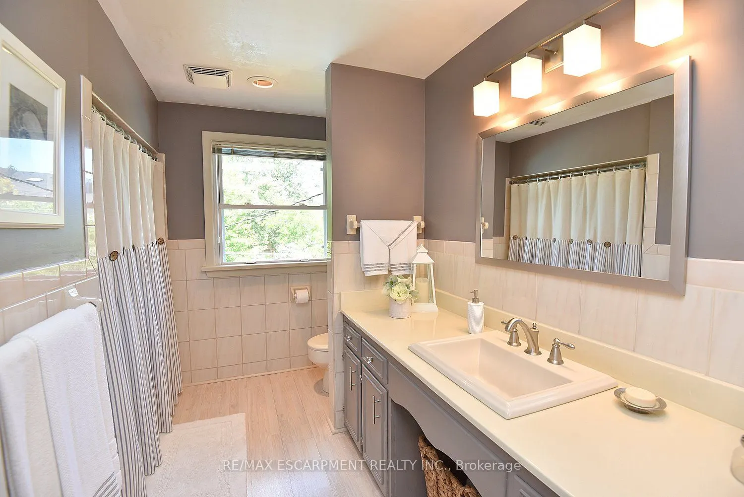 219 Strathcona Drive