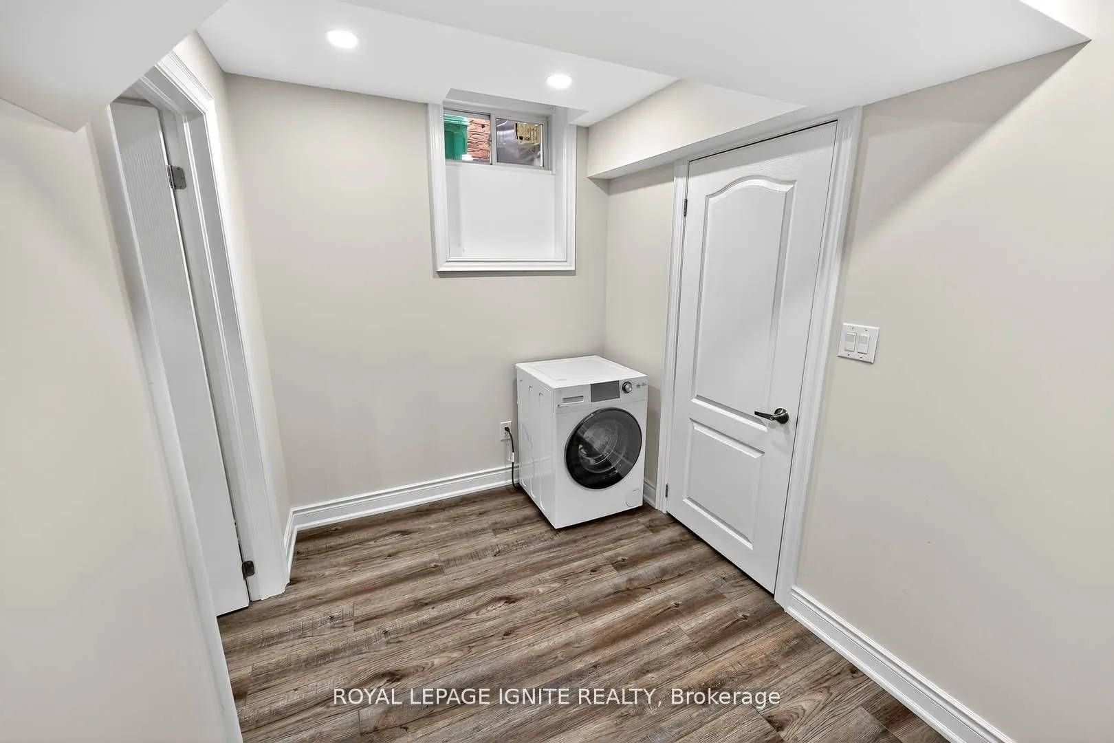 24 Micarta Avenue