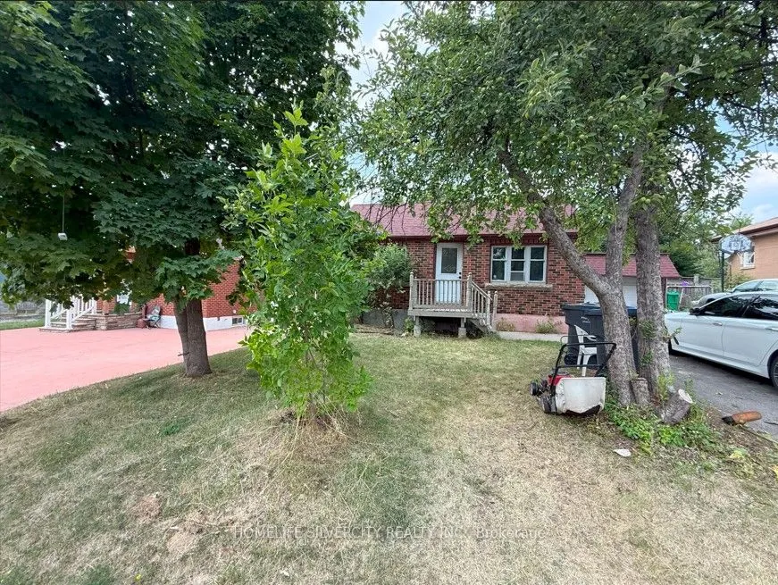 30 Woodward Avenue