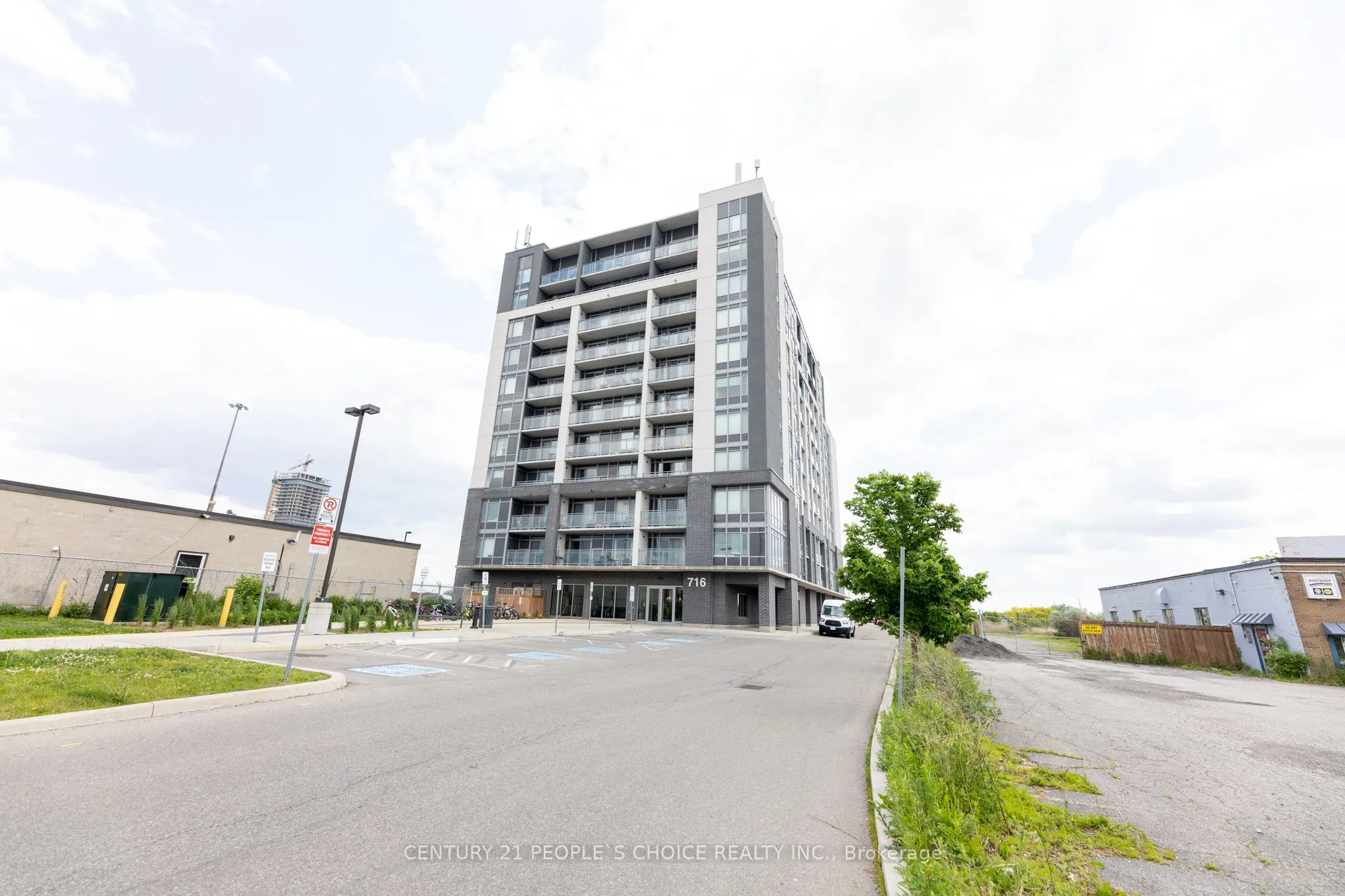 716 Main Street E, #1001