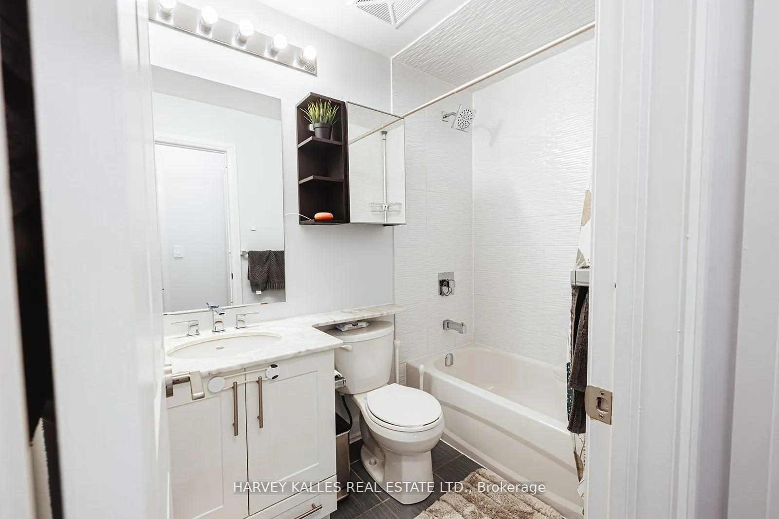 216 Oak Park Boulevard, #227