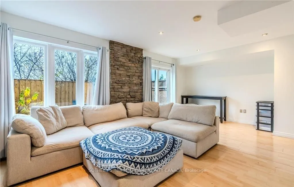 5110 Fairview Street, #7