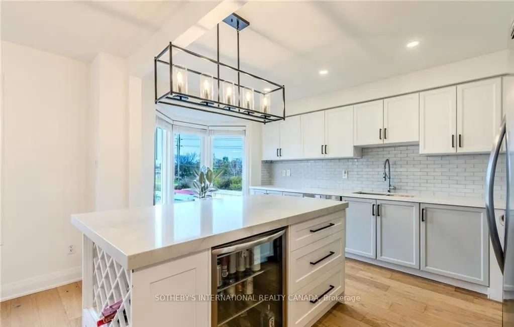 5110 Fairview Street, #7