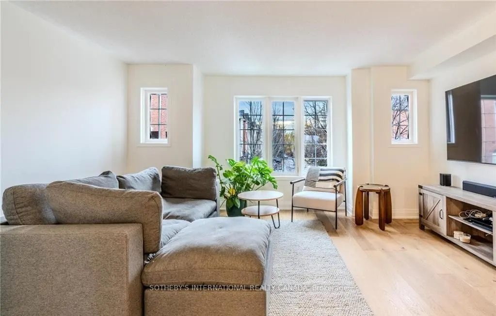 5110 Fairview Street, #7