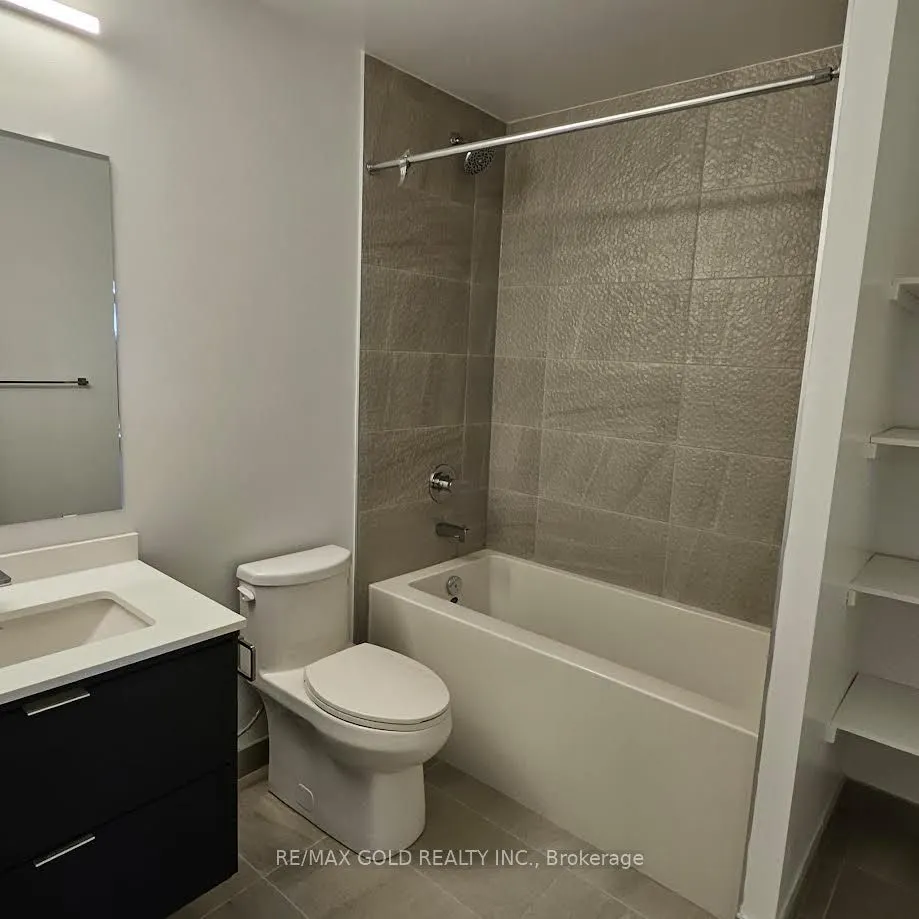 5105 Hurontario Street, #321