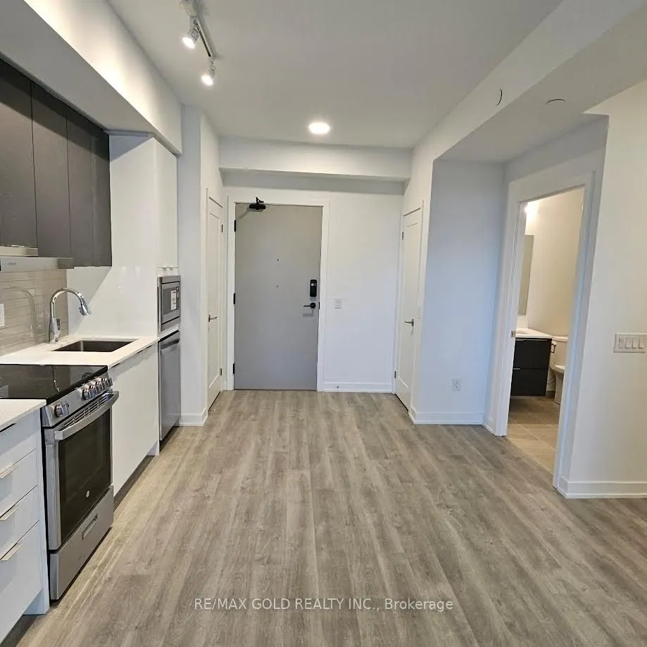 5105 Hurontario Street, #321