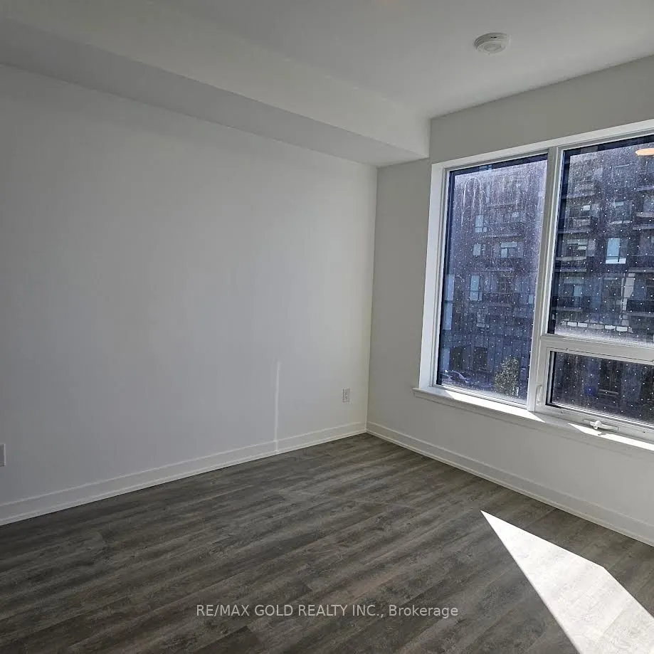5105 Hurontario Street, #321