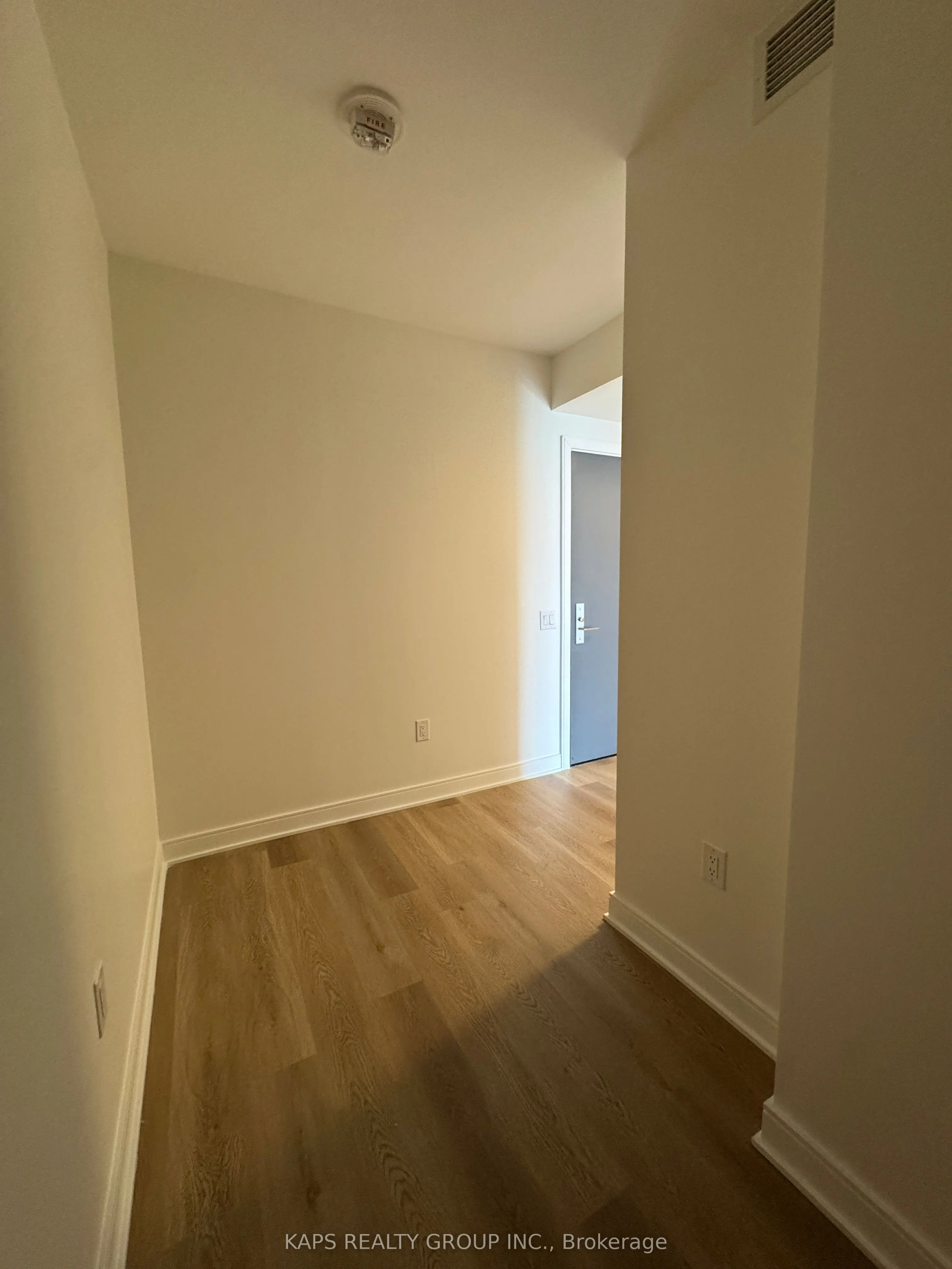 86 Dundas Street E, #1117