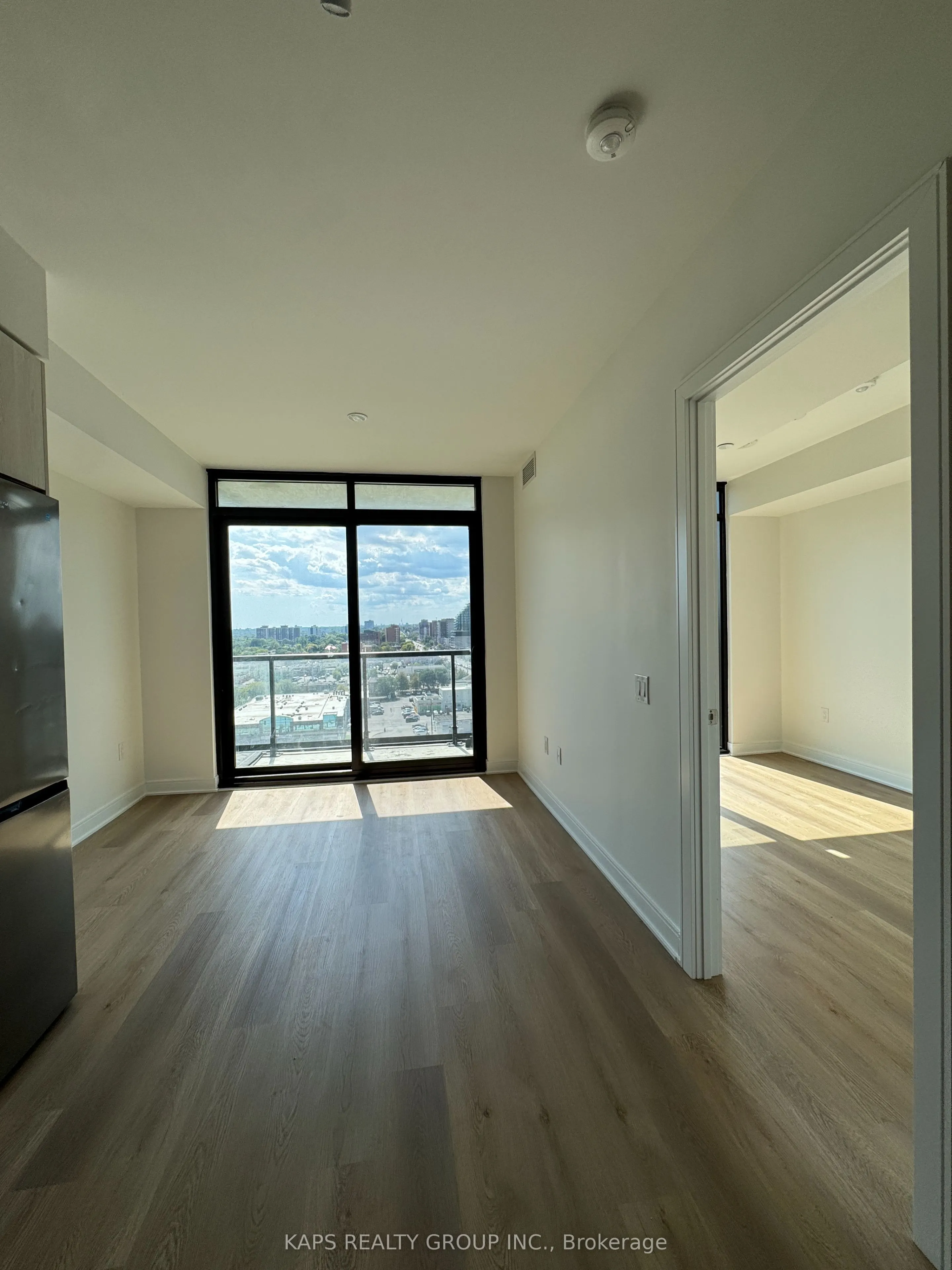 86 Dundas Street E, #1117