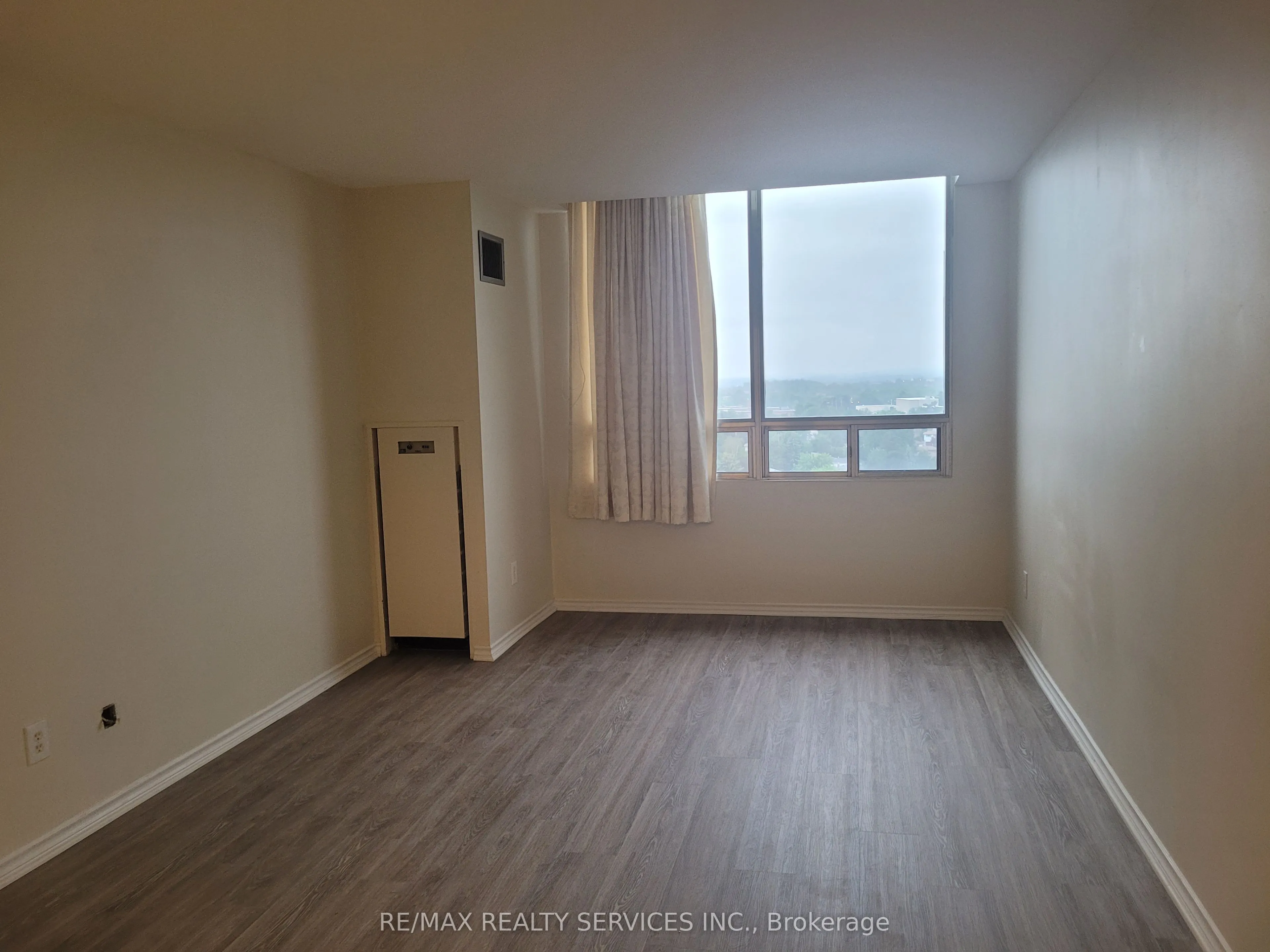 330 Mill Street S, #1206