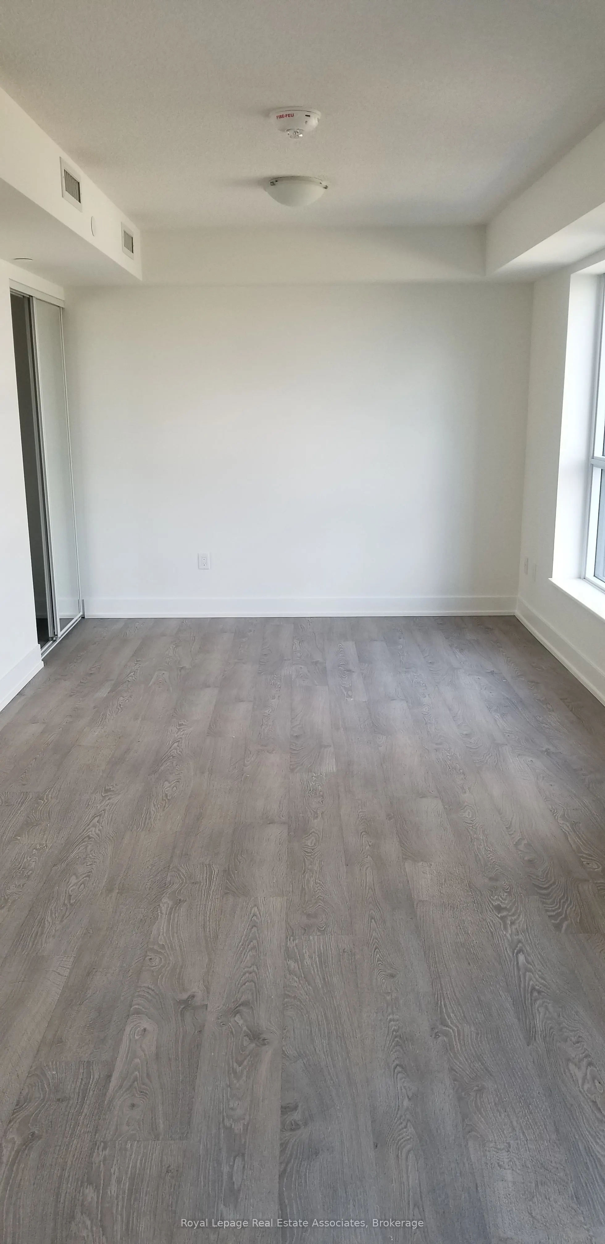 9 Mabelle Avenue, #723