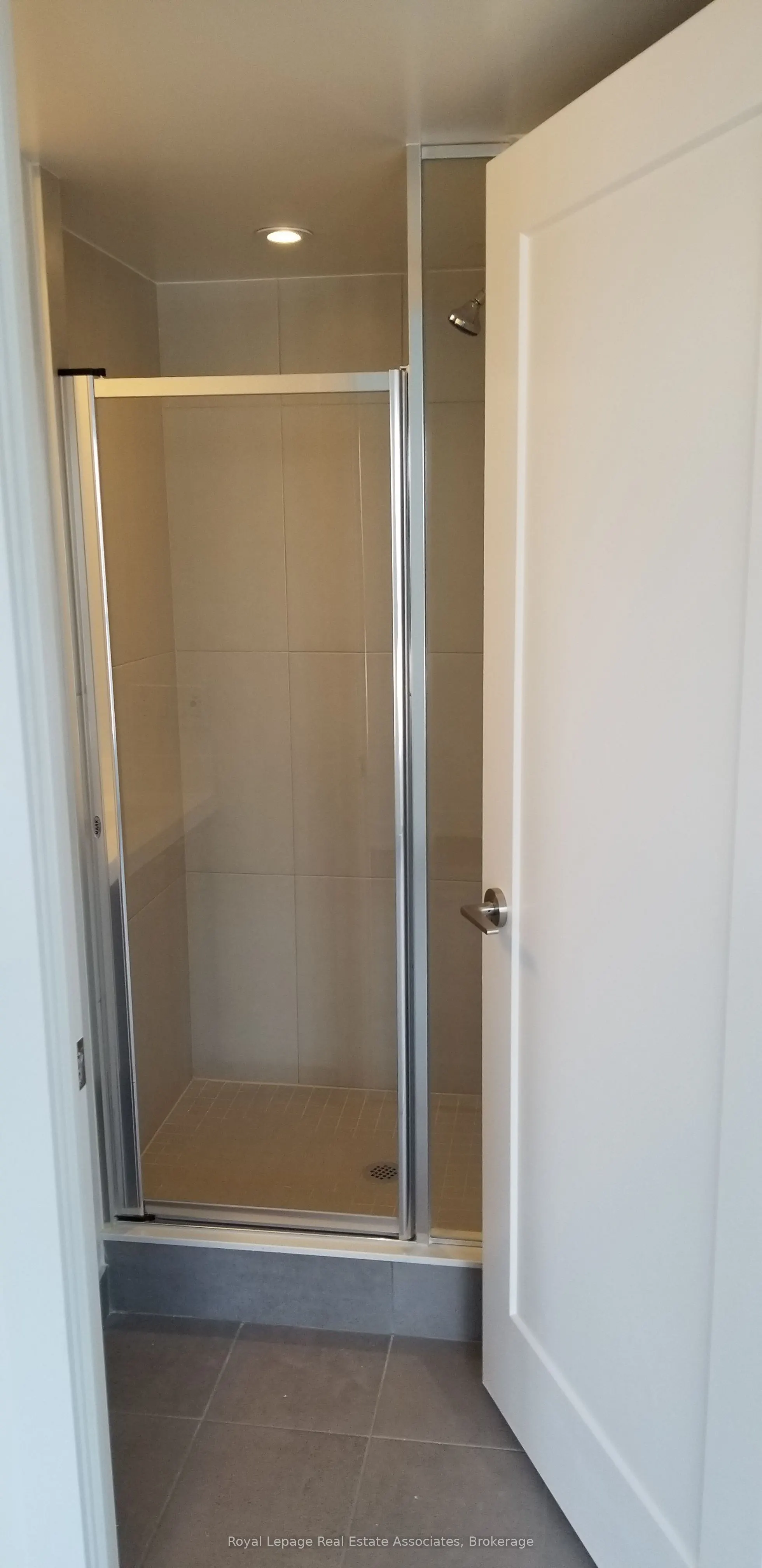 9 Mabelle Avenue, #723
