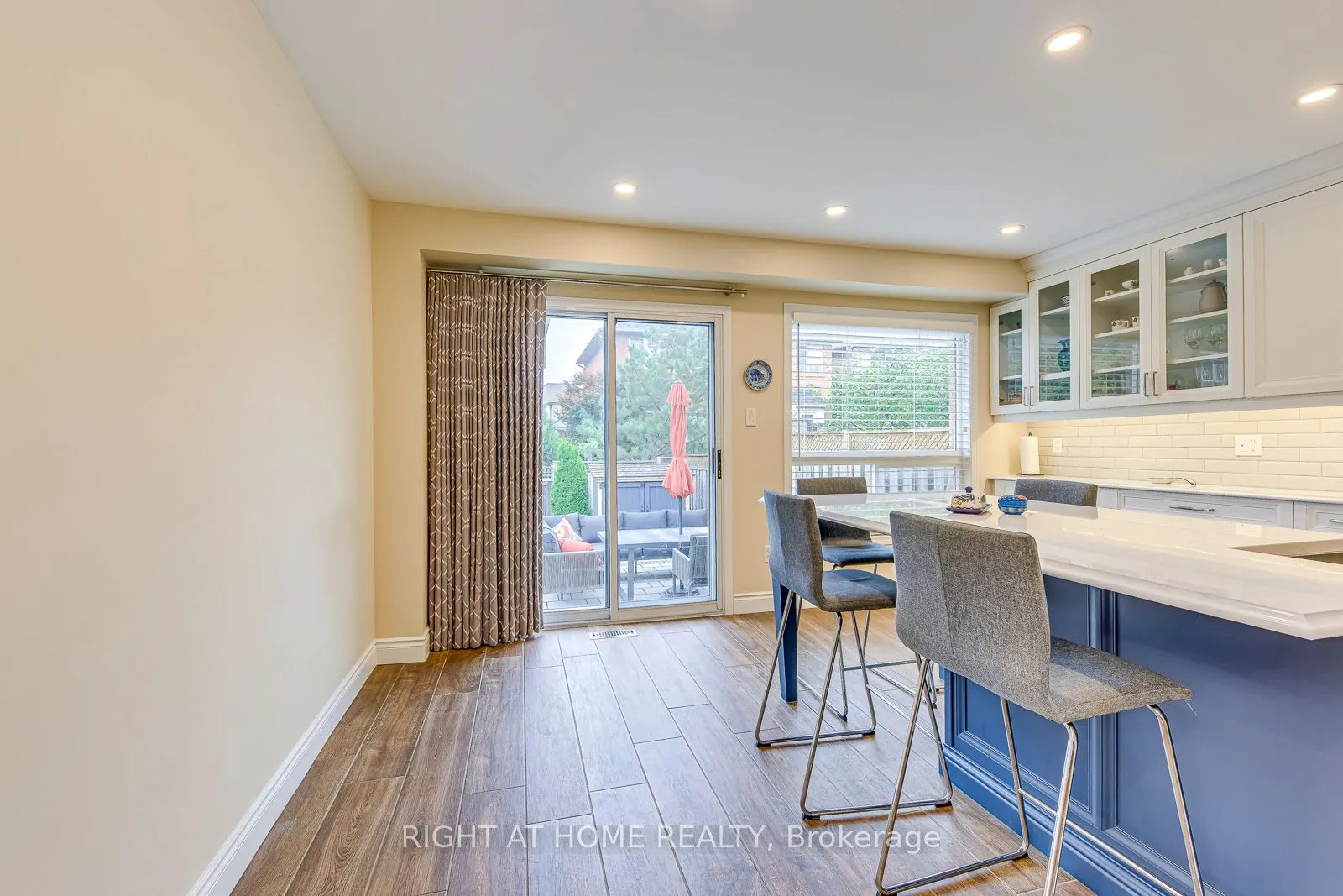 2472 Newcastle Crescent