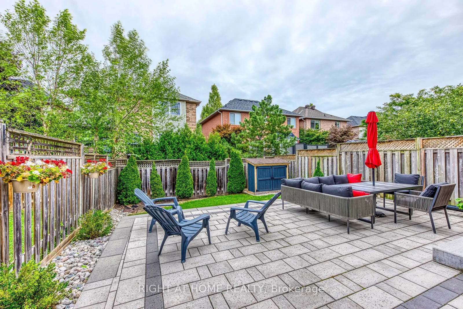 2472 Newcastle Crescent