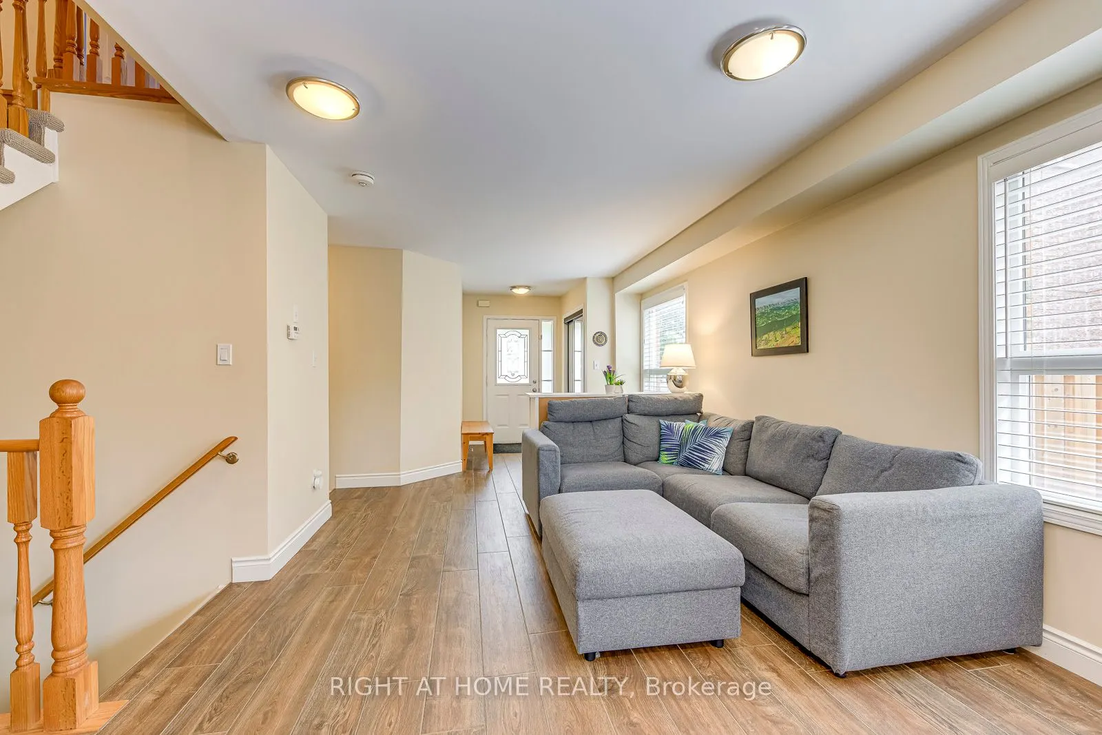 2472 Newcastle Crescent