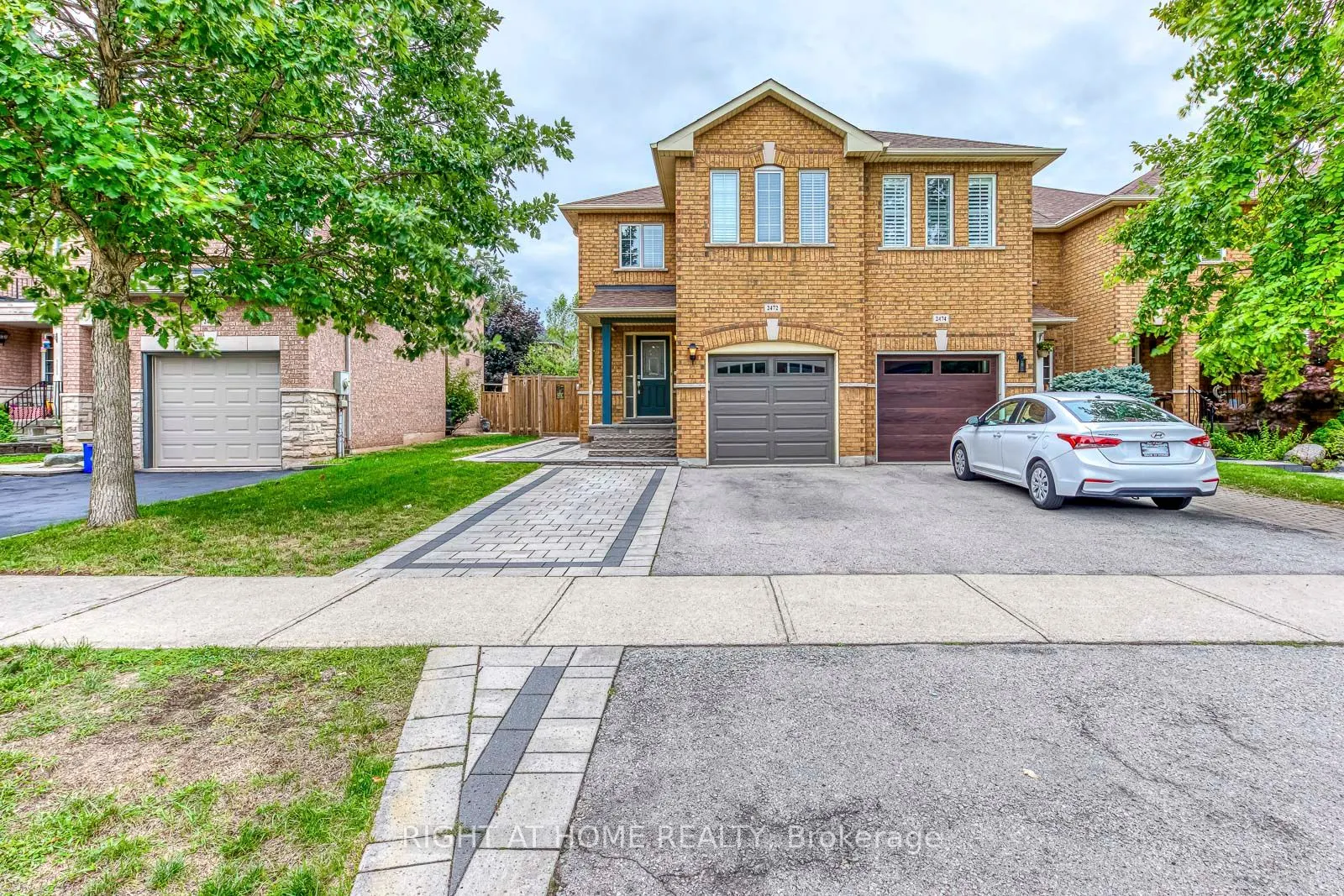 2472 Newcastle Crescent