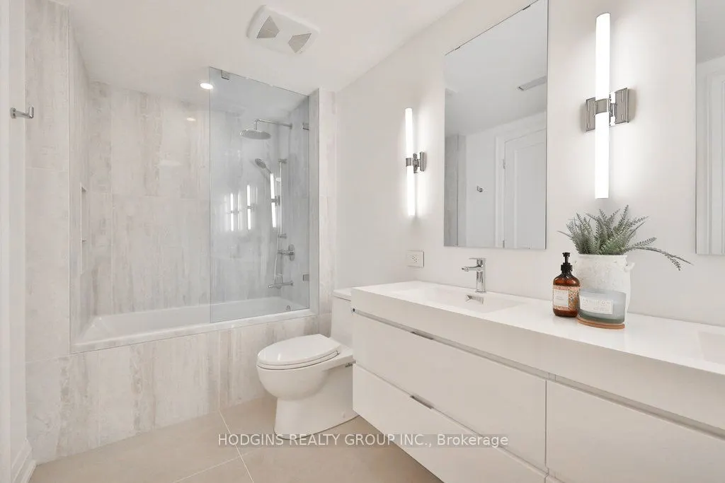 238 Mineola Road W