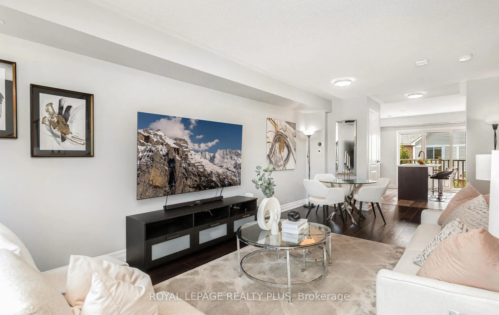 5050 Intrepid Drive, #27
