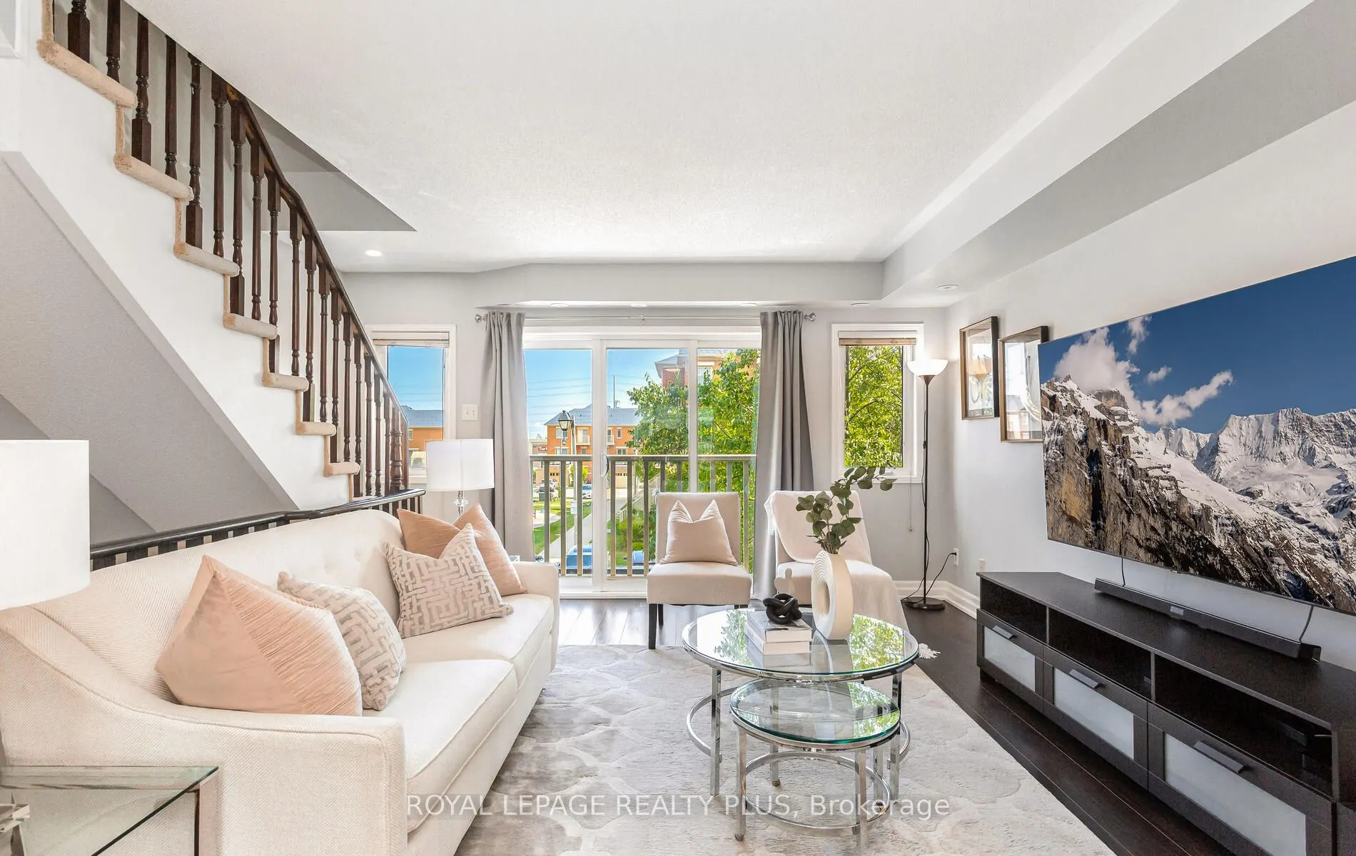 5050 Intrepid Drive, #27