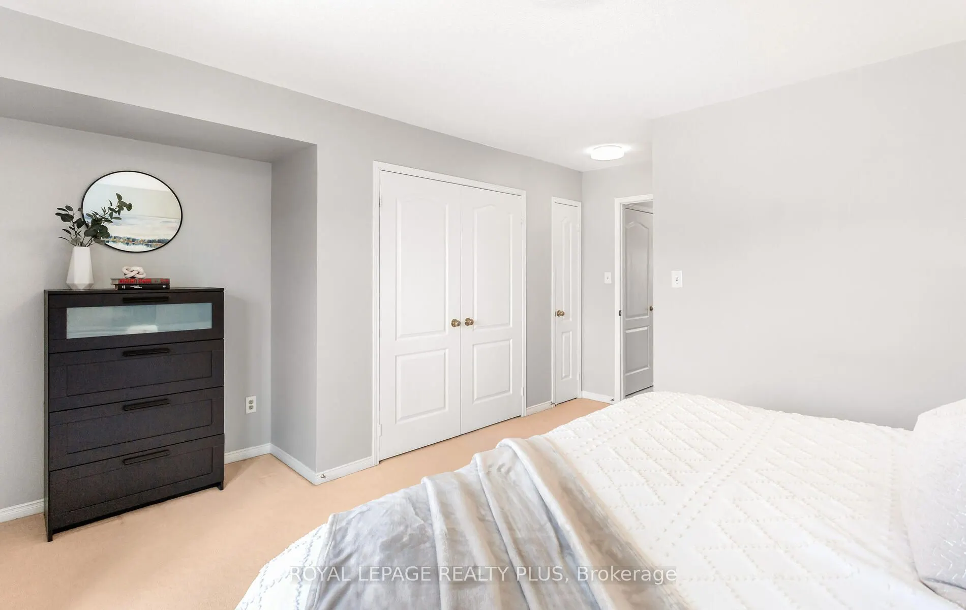 5050 Intrepid Drive, #27