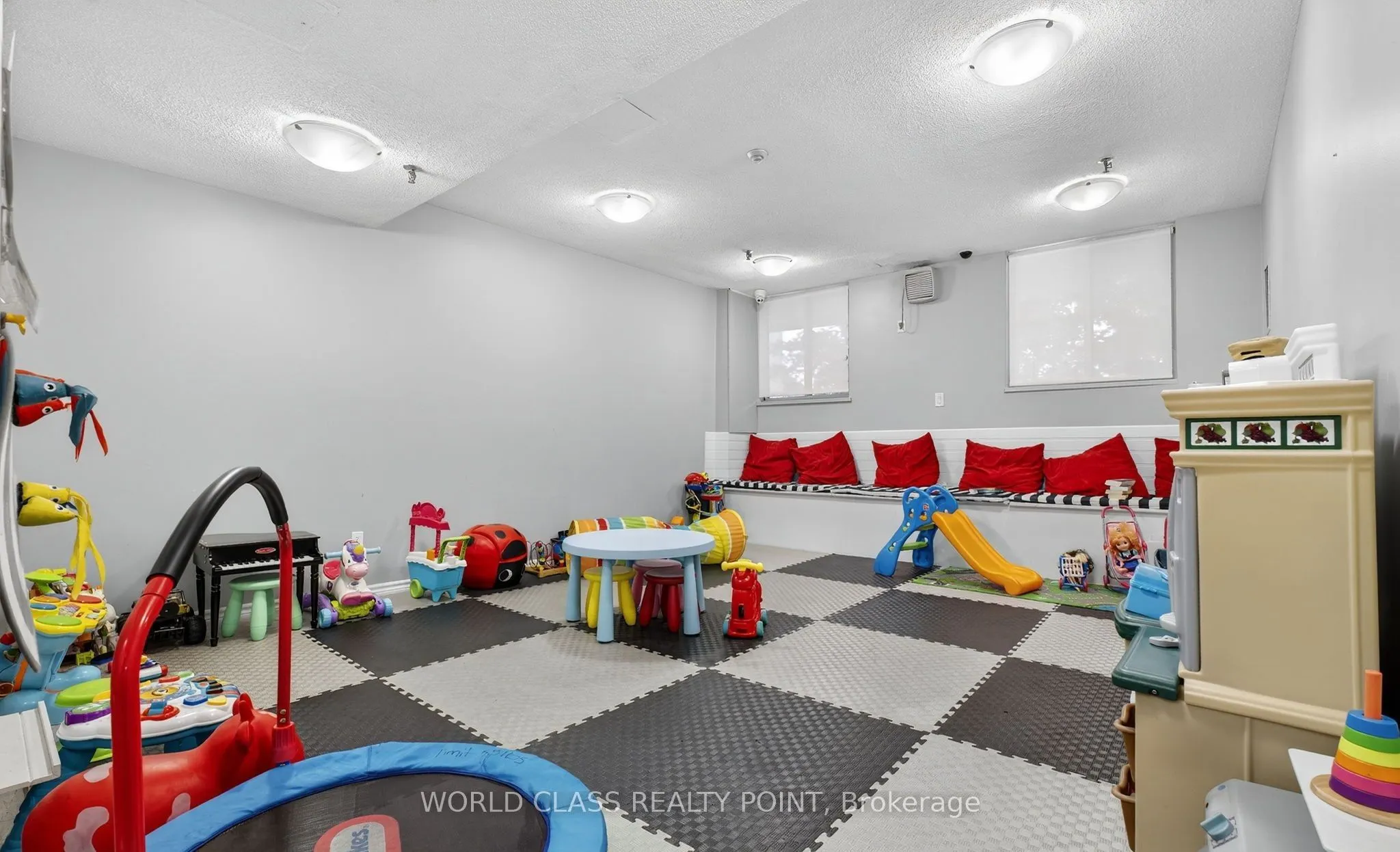 85 Emmett Avenue, #2511