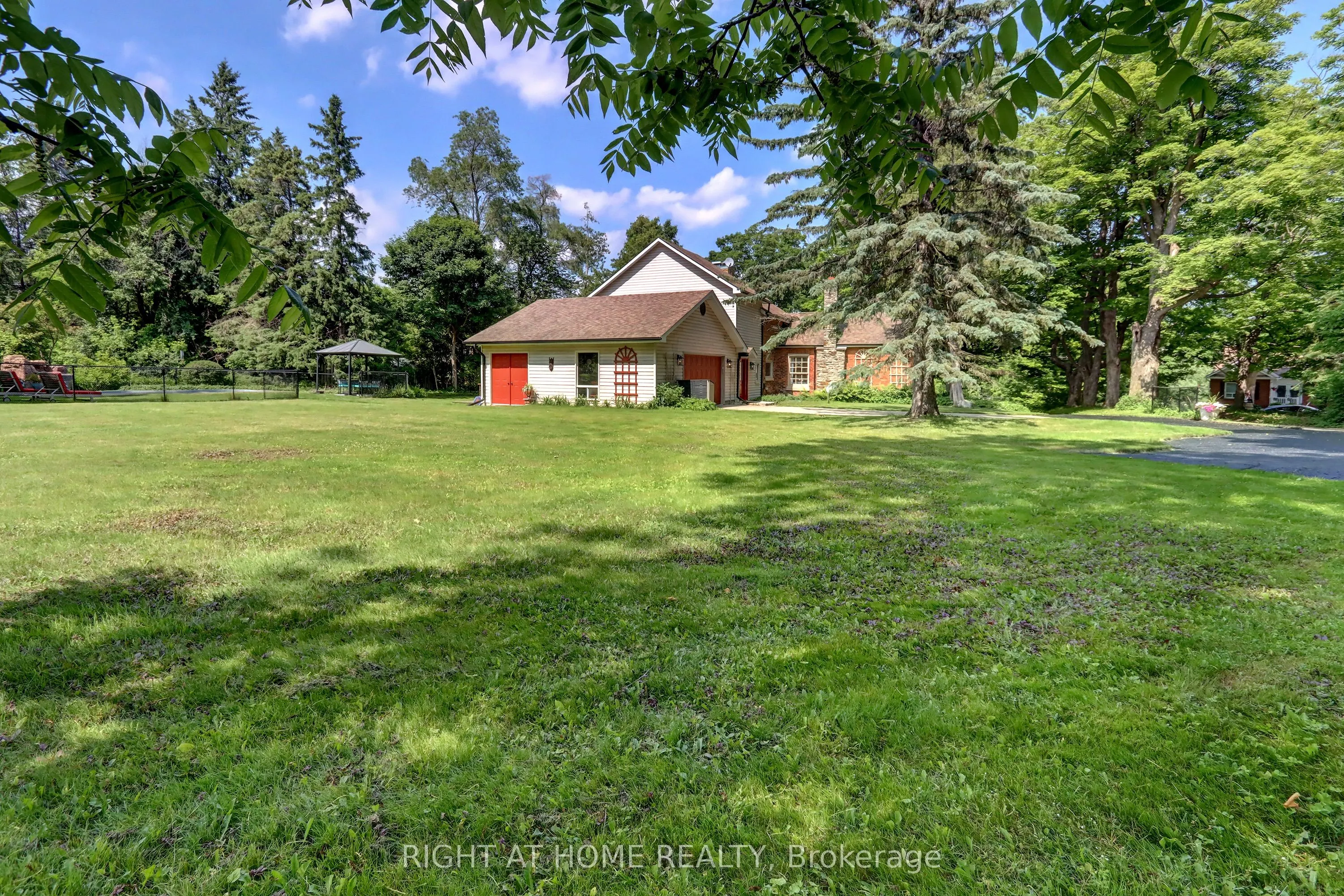 4 Stewarttown Road