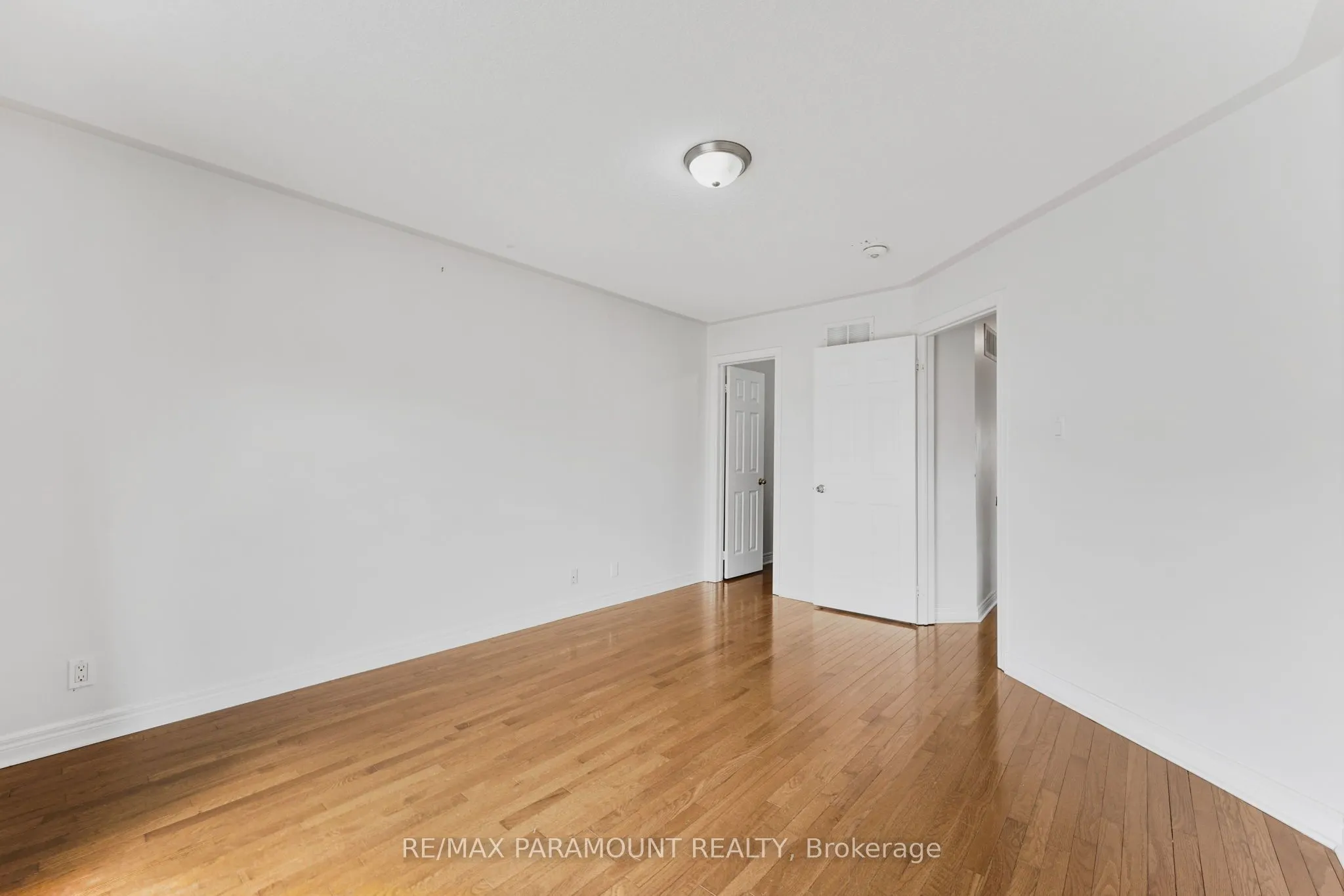 4 Summerdale Crescent, #Upper