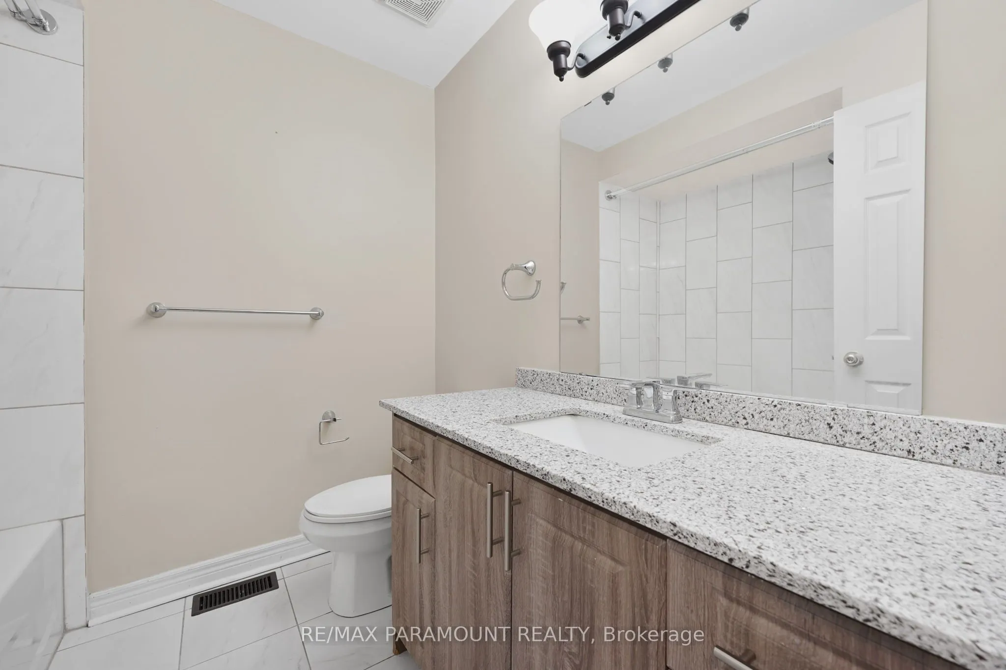 4 Summerdale Crescent, #Upper