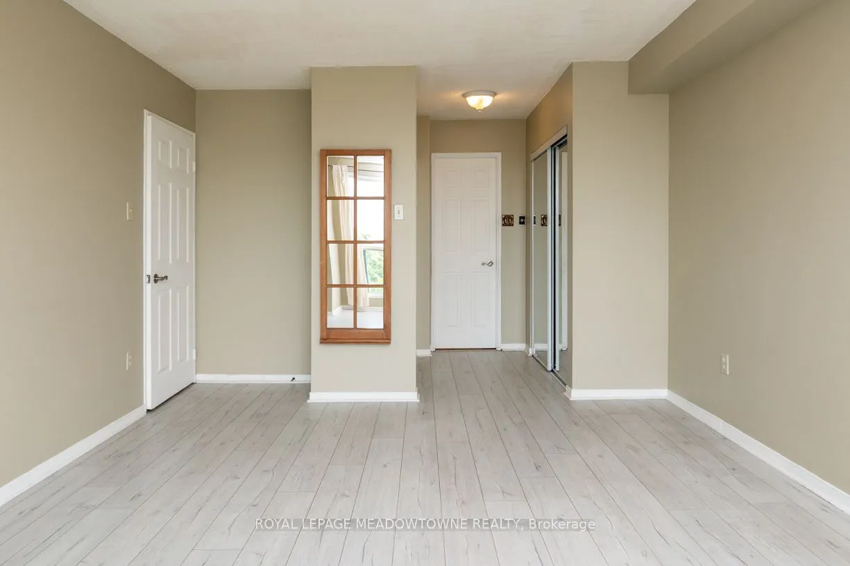 2155 Burnhamthorpe Road W, #902