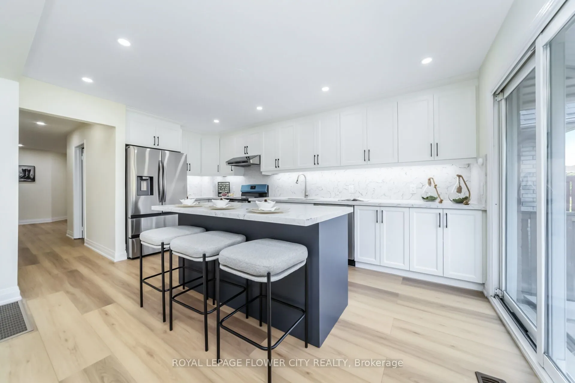 4 Natalie Court E