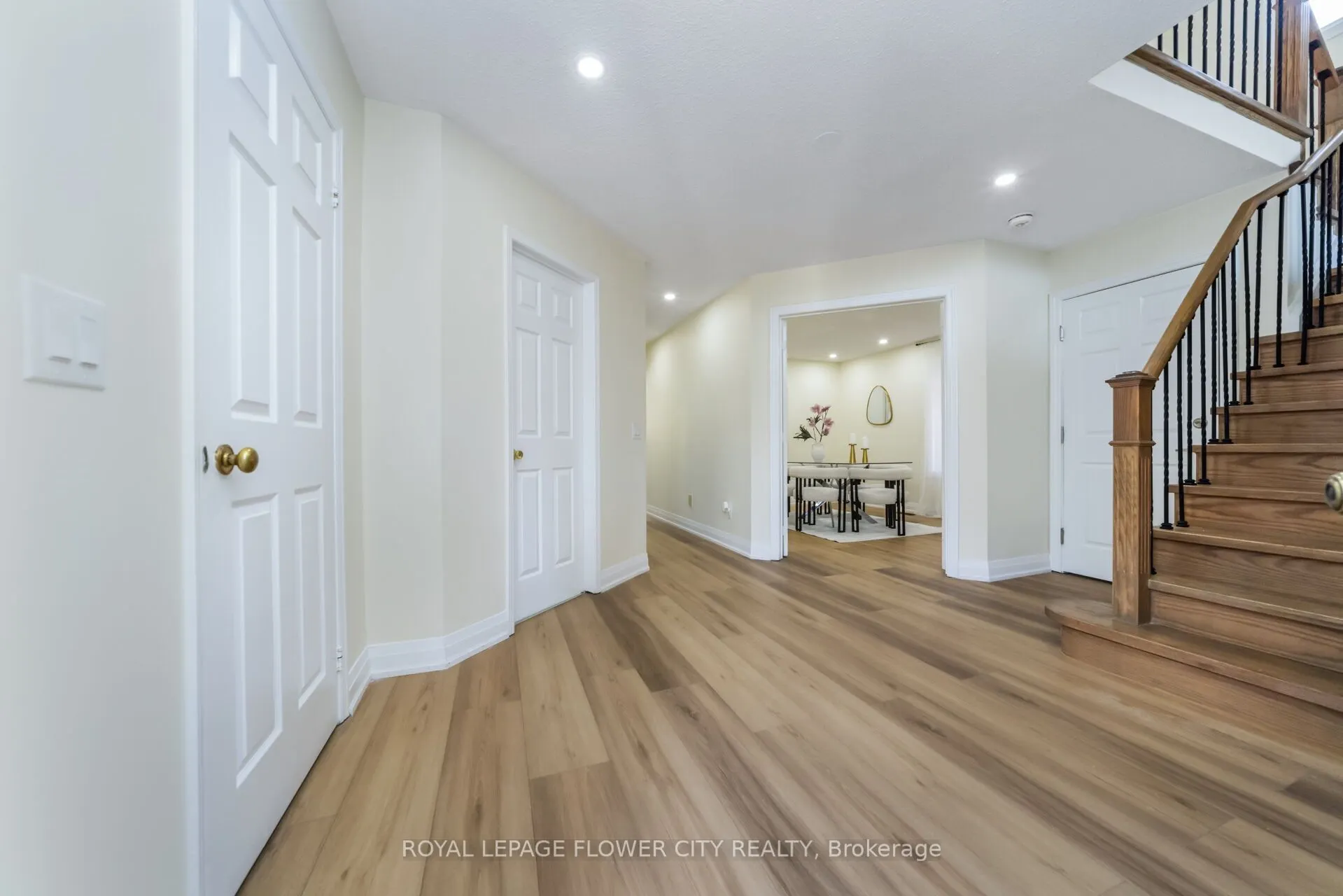 4 Natalie Court E