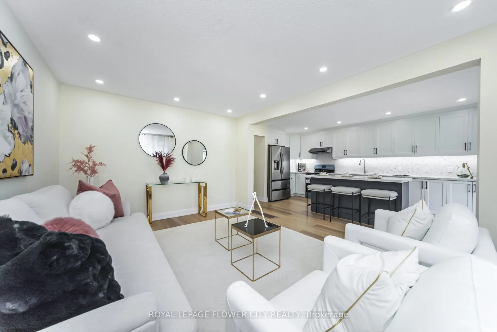 4 Natalie Court E