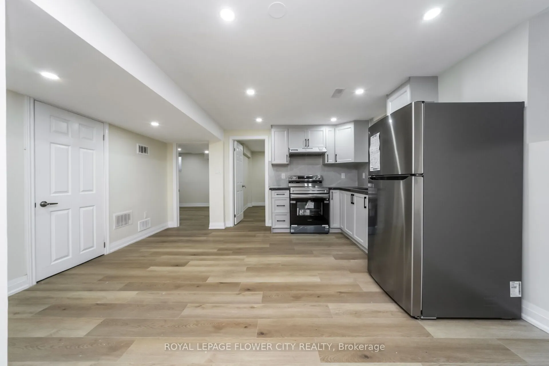 4 Natalie Court E