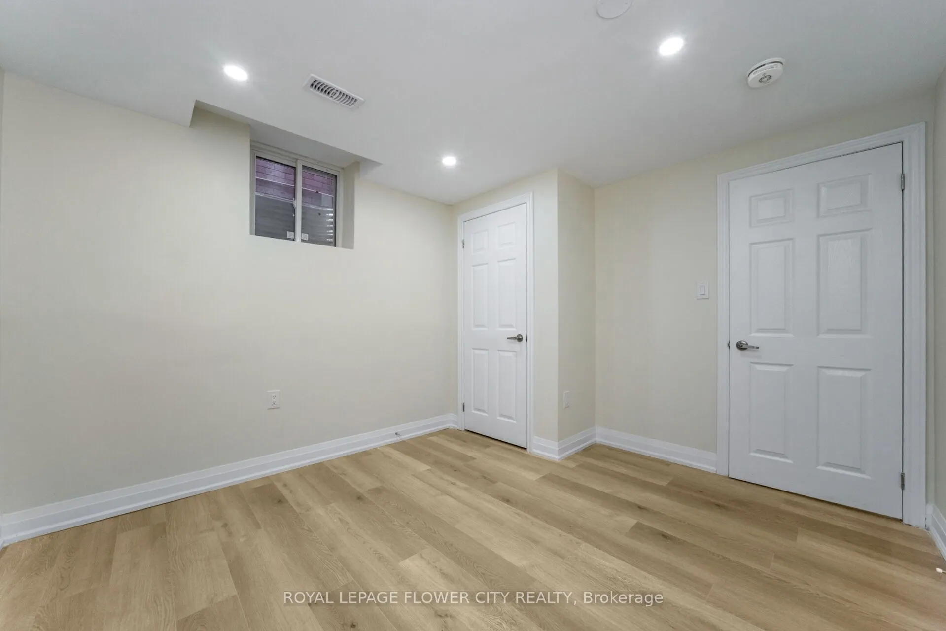 4 Natalie Court E