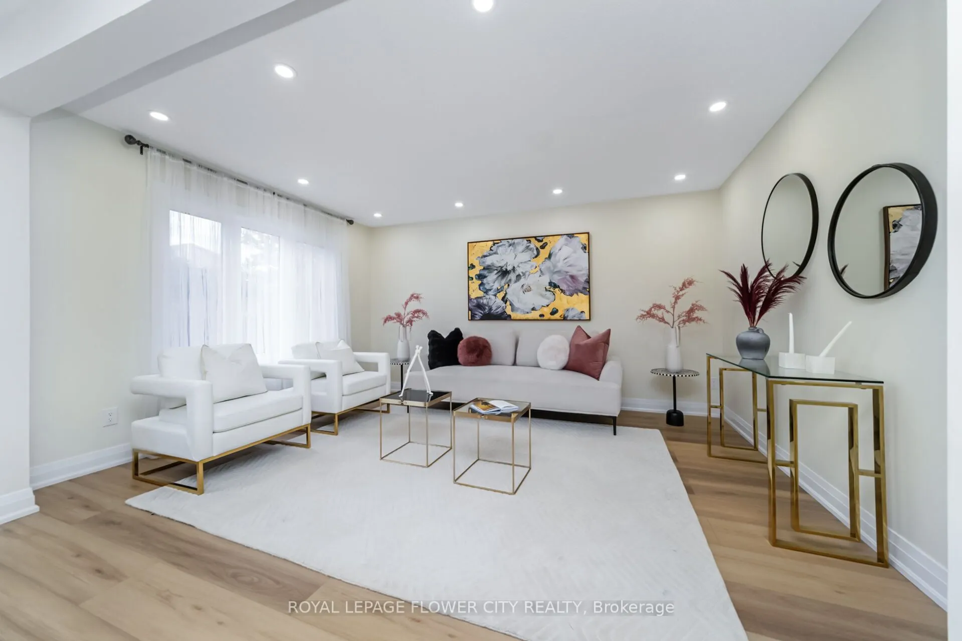 4 Natalie Court E