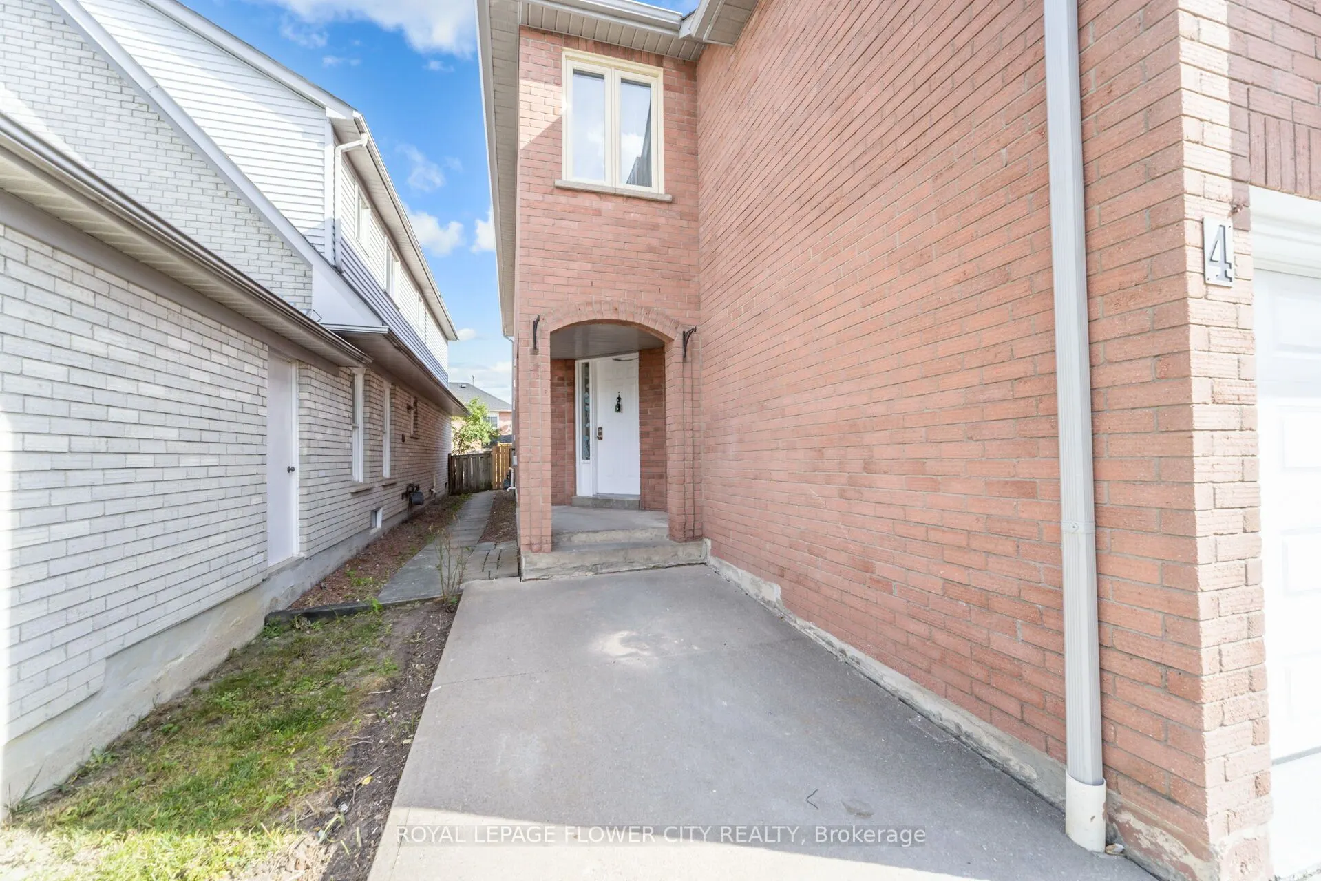 4 Natalie Court E
