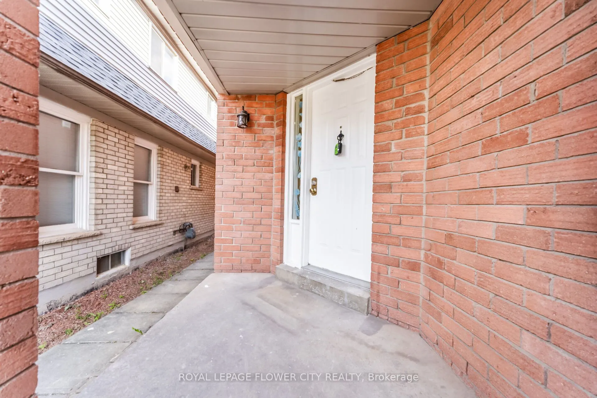 4 Natalie Court E