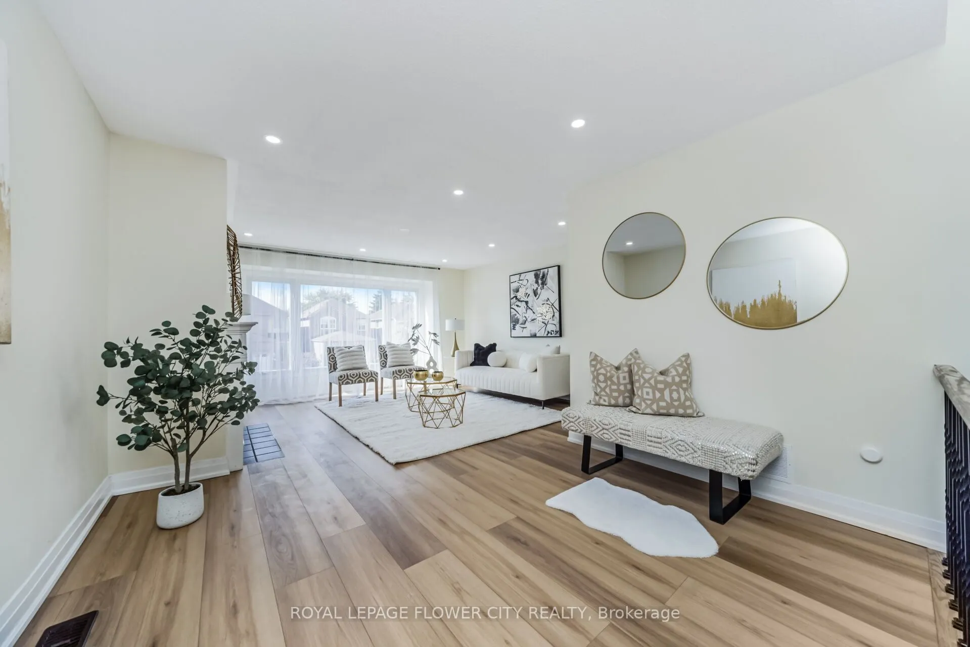 4 Natalie Court E