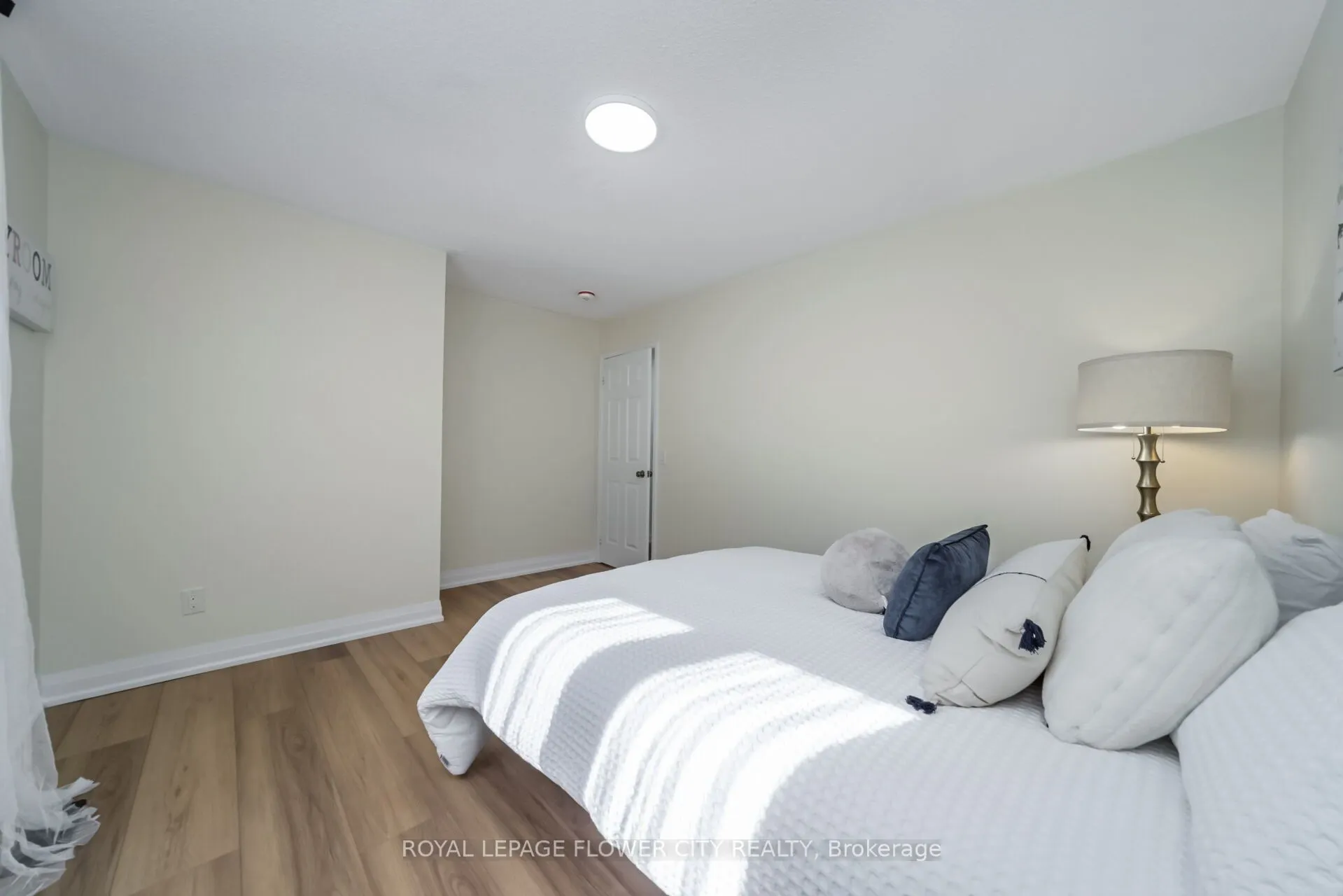 4 Natalie Court E