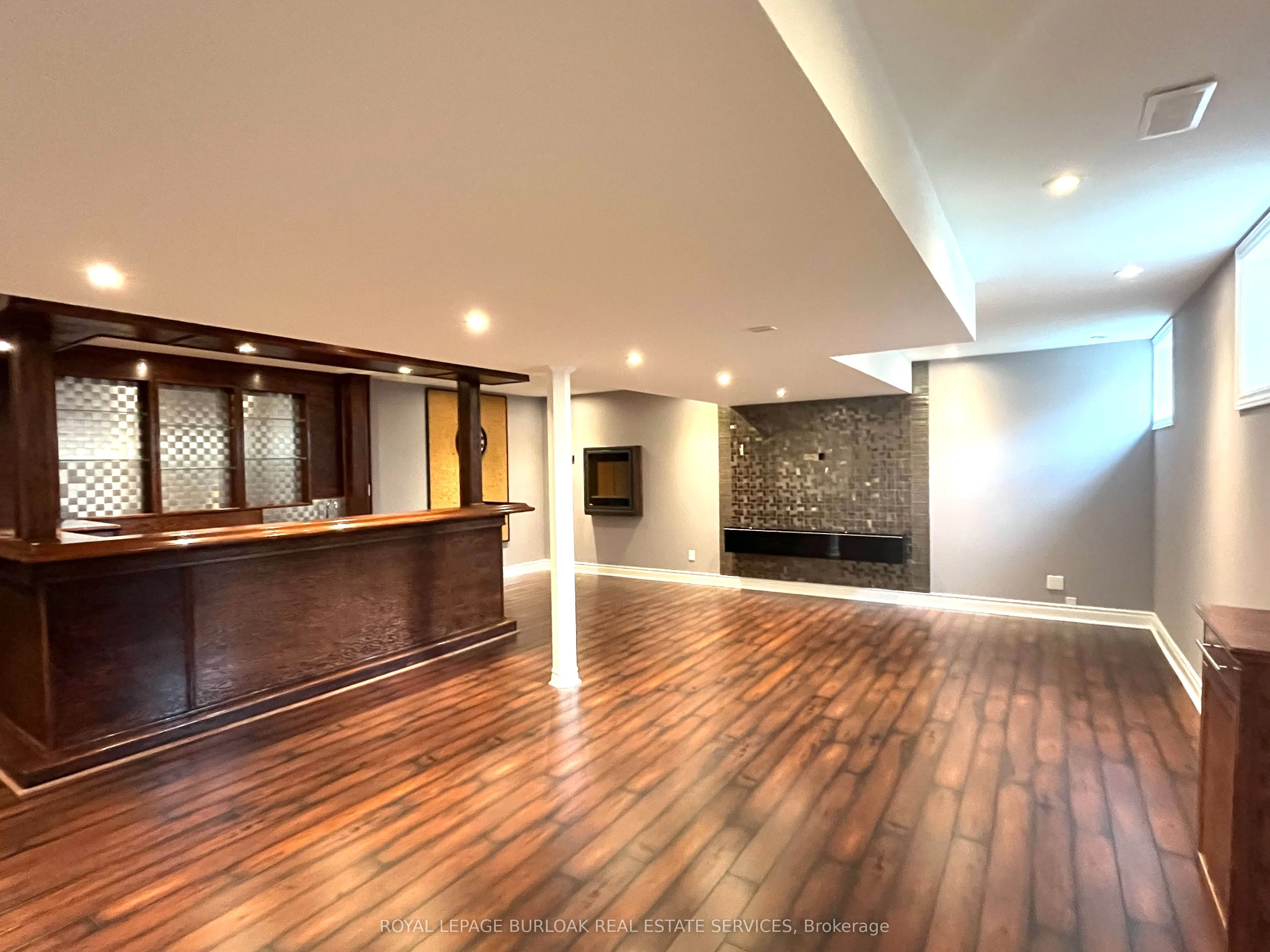 5256 Rome Crescent