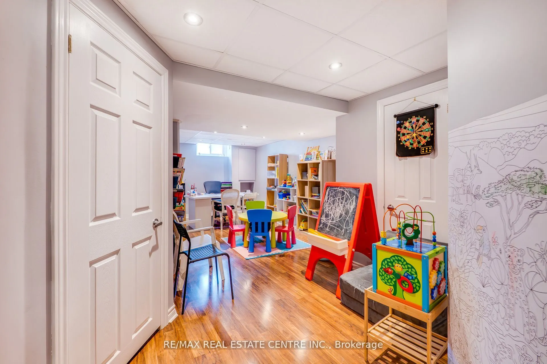 5958 GREENSBORO Drive, #81