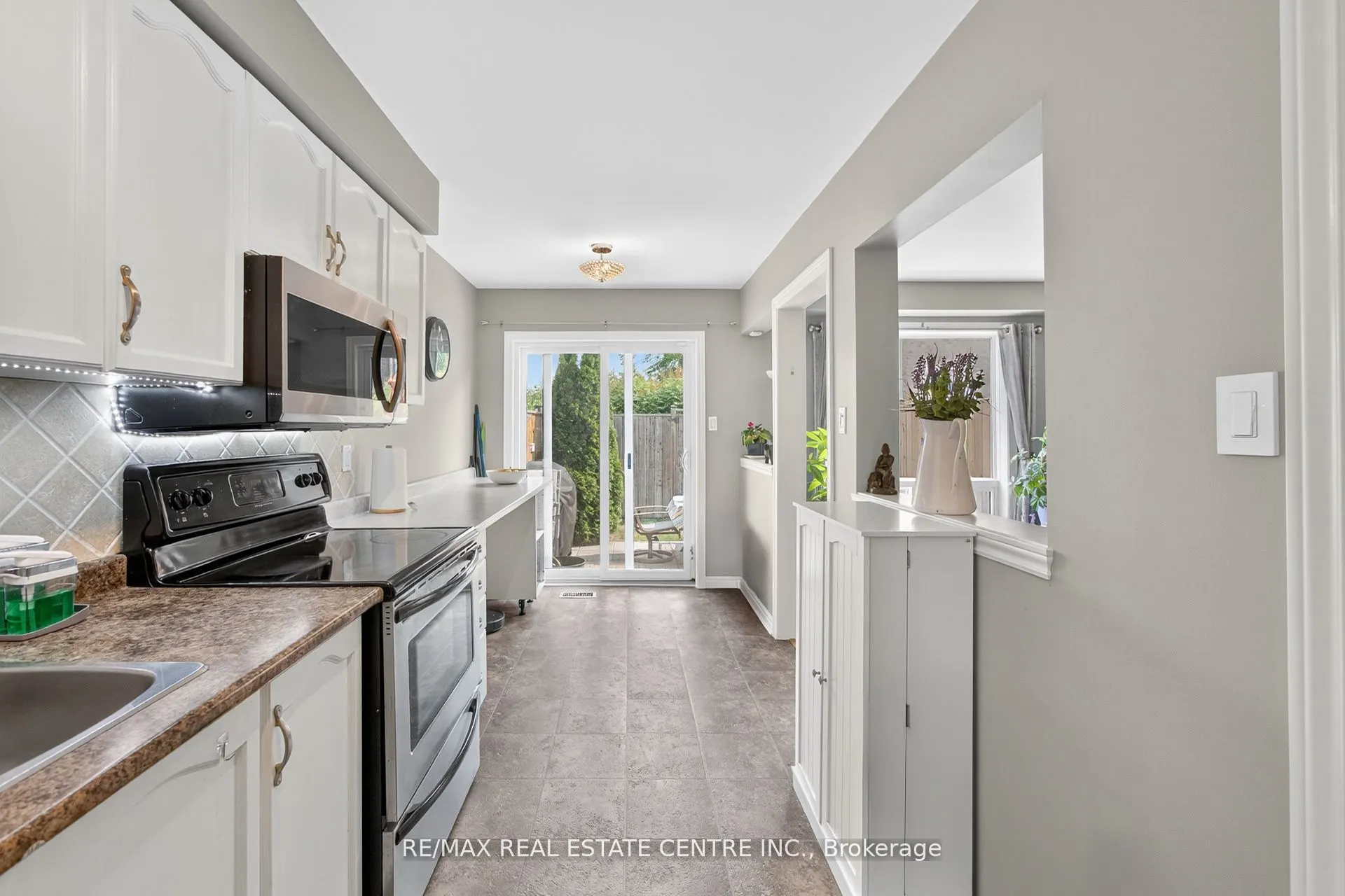5958 GREENSBORO Drive, #81