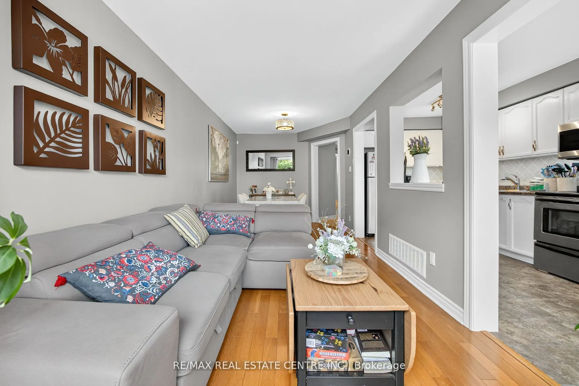 5958 GREENSBORO Drive, #81