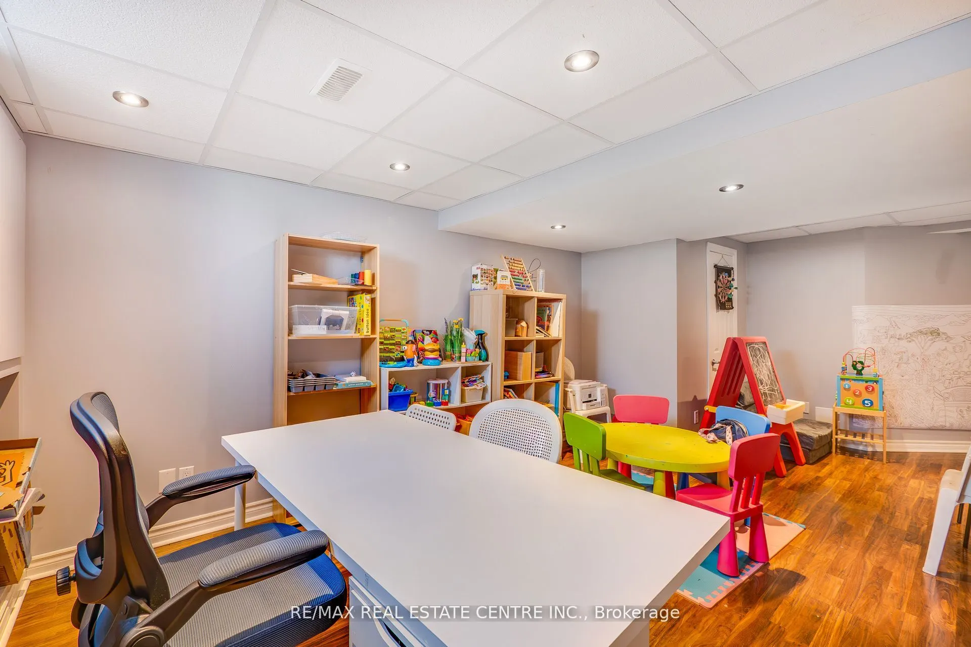 5958 GREENSBORO Drive, #81