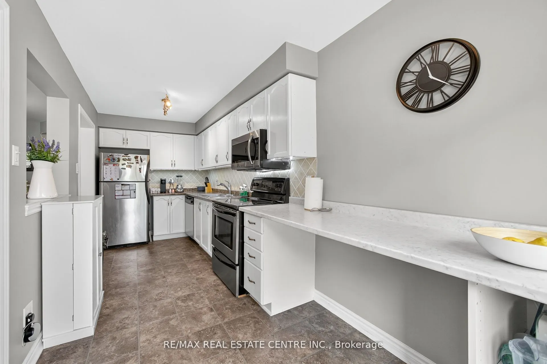 5958 GREENSBORO Drive, #81