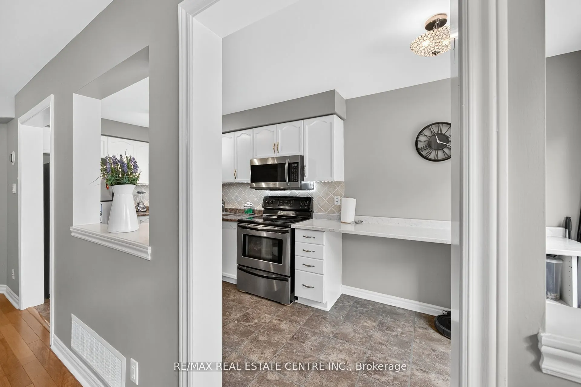 5958 GREENSBORO Drive, #81