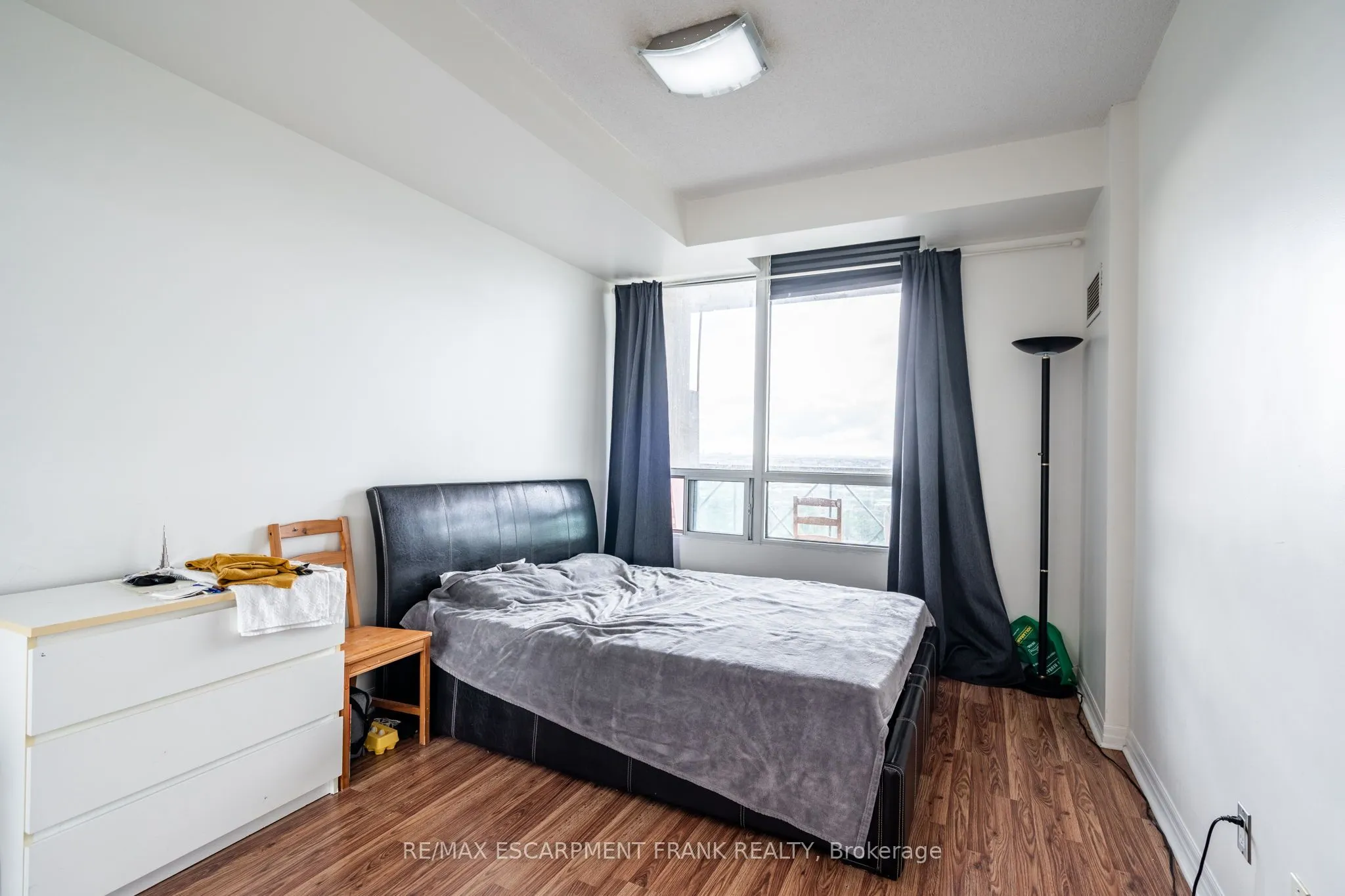 1359 RATHBURN Road E, #1801