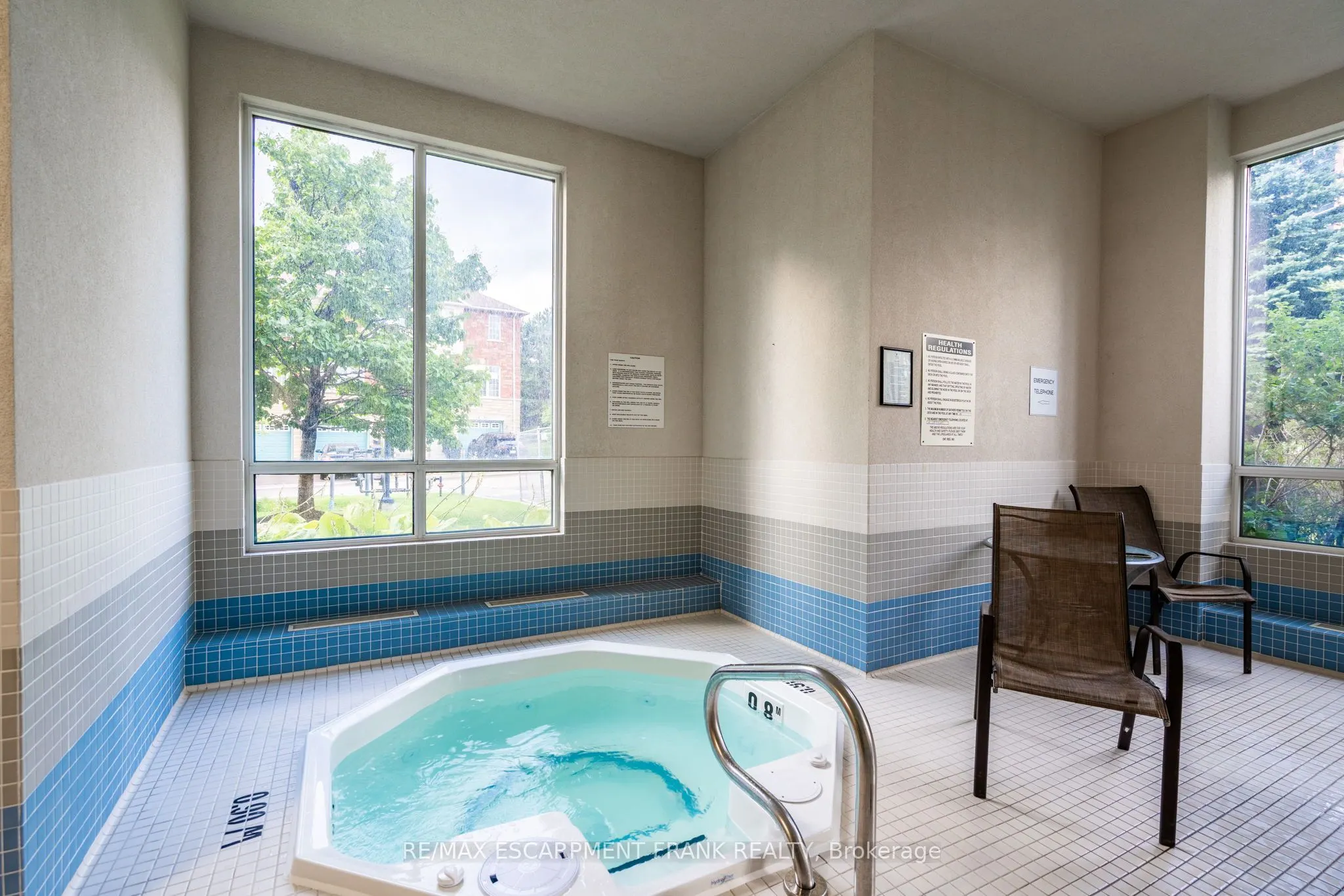 1359 RATHBURN Road E, #1801